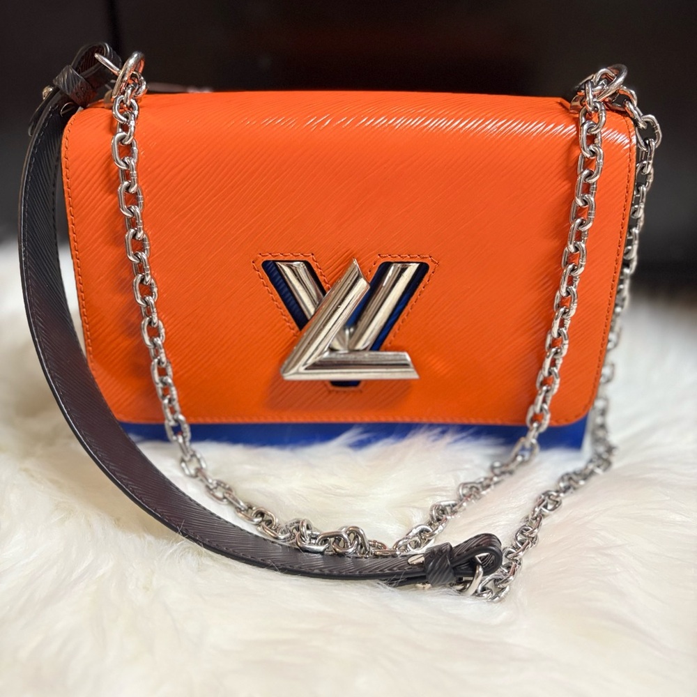 Lv twist Bi-color twist epi MM bag